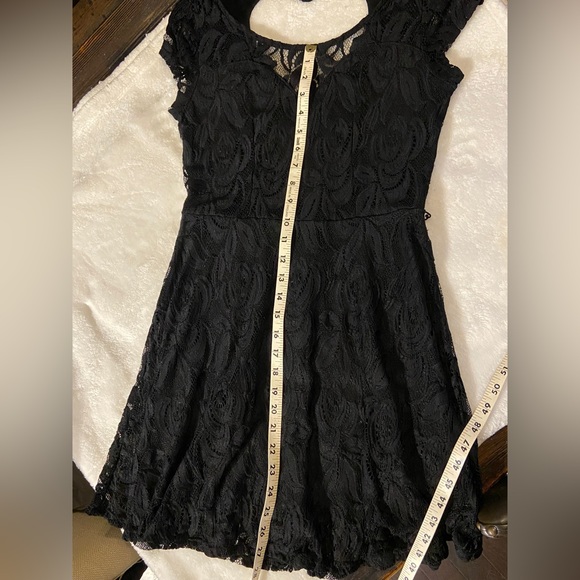 No Boundaries Juniors Medium 7-9 Black Lace Dress - Picture 9 of 13